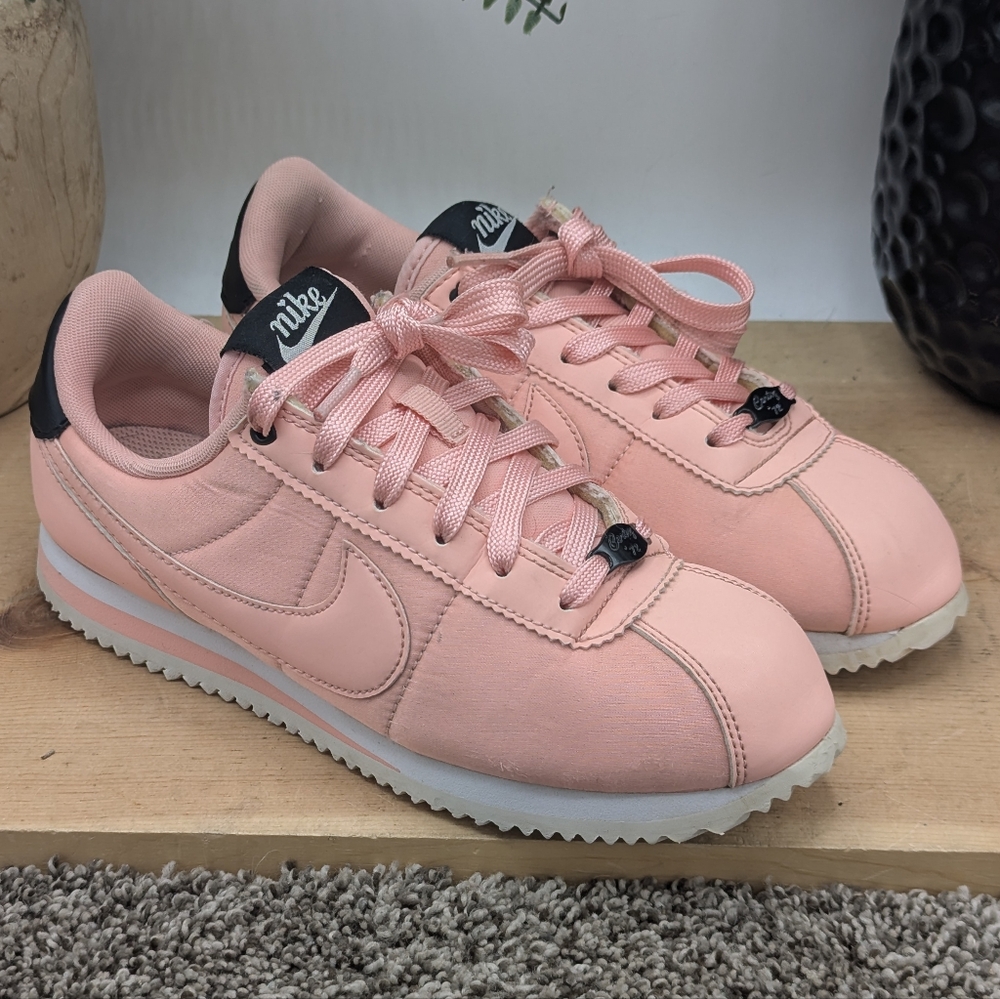 Nike Cortez Basic Valentine Youth Size 4.5 Running Shoes Women's Size 6